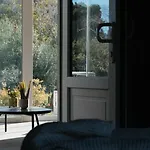 L'amarena Garden House בית הארחה 4*