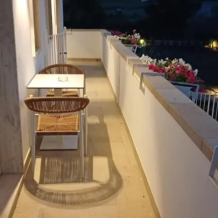 Pensjonat L'amarena Garden House 4*