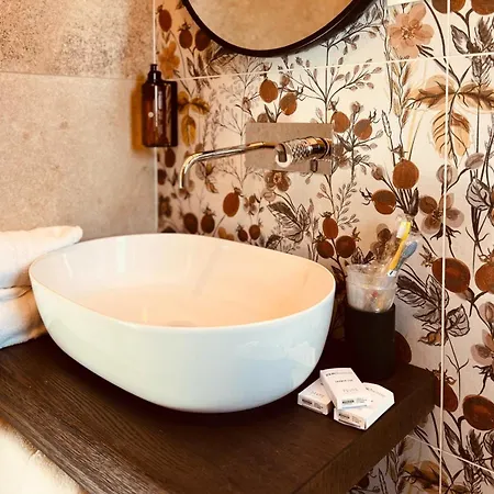 L'amarena Garden House