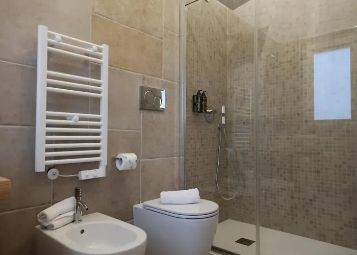 L'amarena Garden House Affittacamere 4*